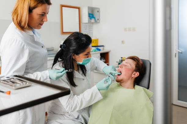 Best Emergency Broken Tooth Repair in New Pek, IN